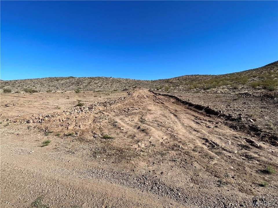 40 acres in Kingman in Kingman: Driveway Cut into the Parcel on Calle Nancy