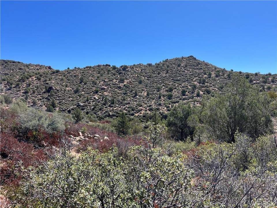 36.6 acres in Kingman in Kingman: 36 acres of privacy.