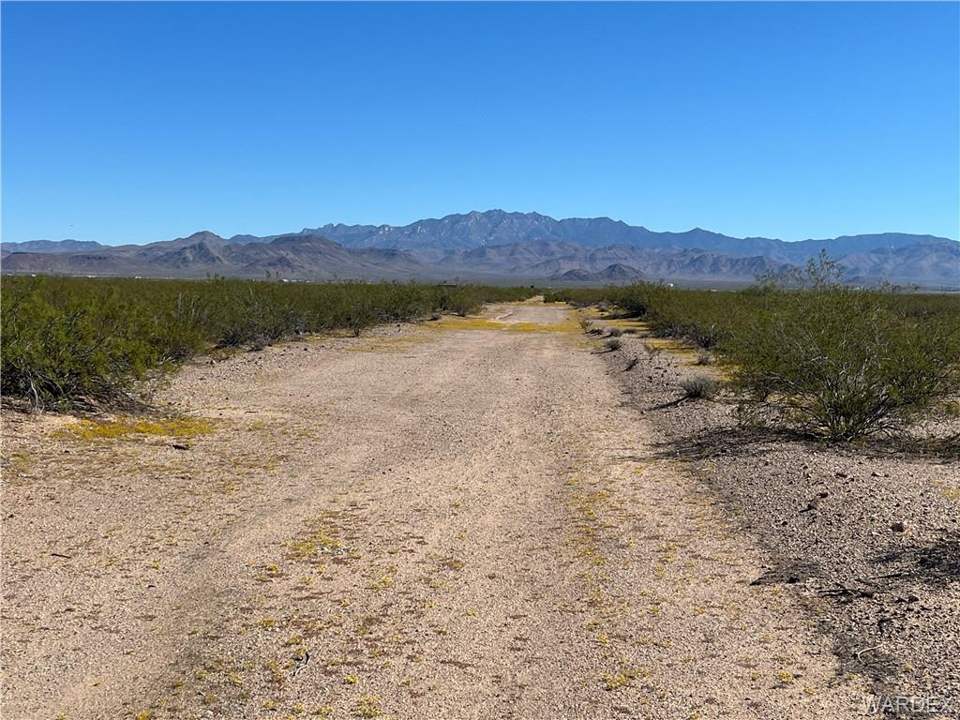 9.08 acres in Golden Valley in Golden Valley: Leaving the Property Looking to the West