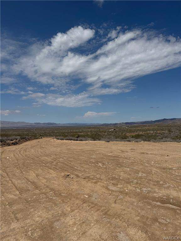 Approximately 5 acres in Dolan Springs in Dolan Springs: Nice cleared pad within the parcel, surrounded by