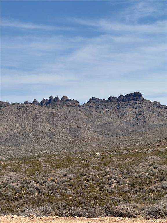 Approximately 5 acres in Dolan Springs in Dolan Springs: ZOOMed View of the Pinnacles