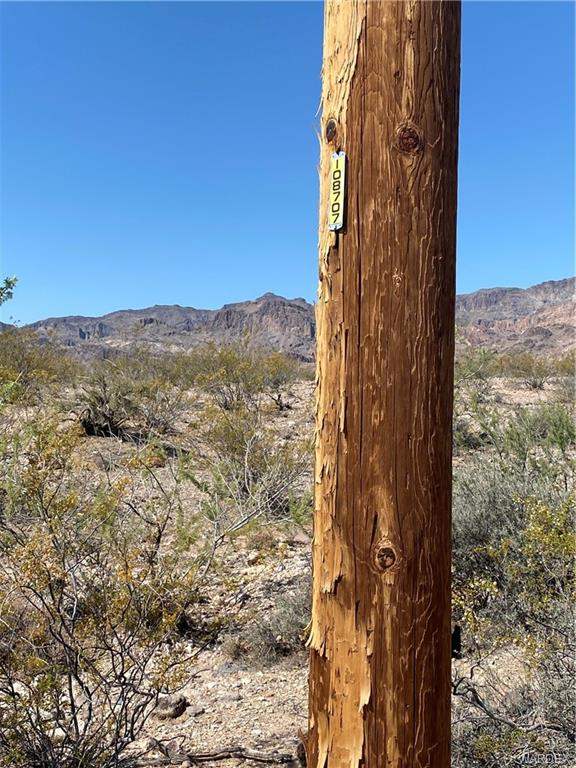 2.35 acres in Golden Valley in Golden Valley: Power Pole at SE Parcel Corner of 3597 S Jade Rd