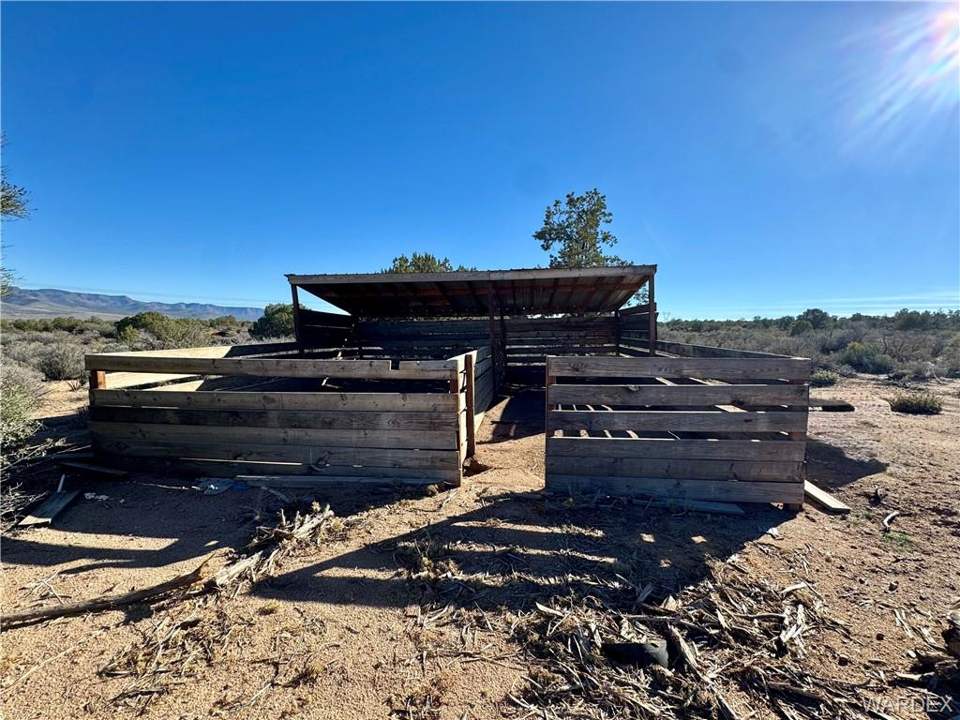 40.83 acres in Hackberry in Hackberry: Livestock run/corral