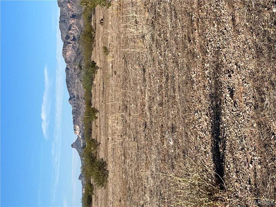 1.25 acres in Golden Valley in Golden Valley: 306-53-126 W Unkar Dr, Front of Parcel, North Pro