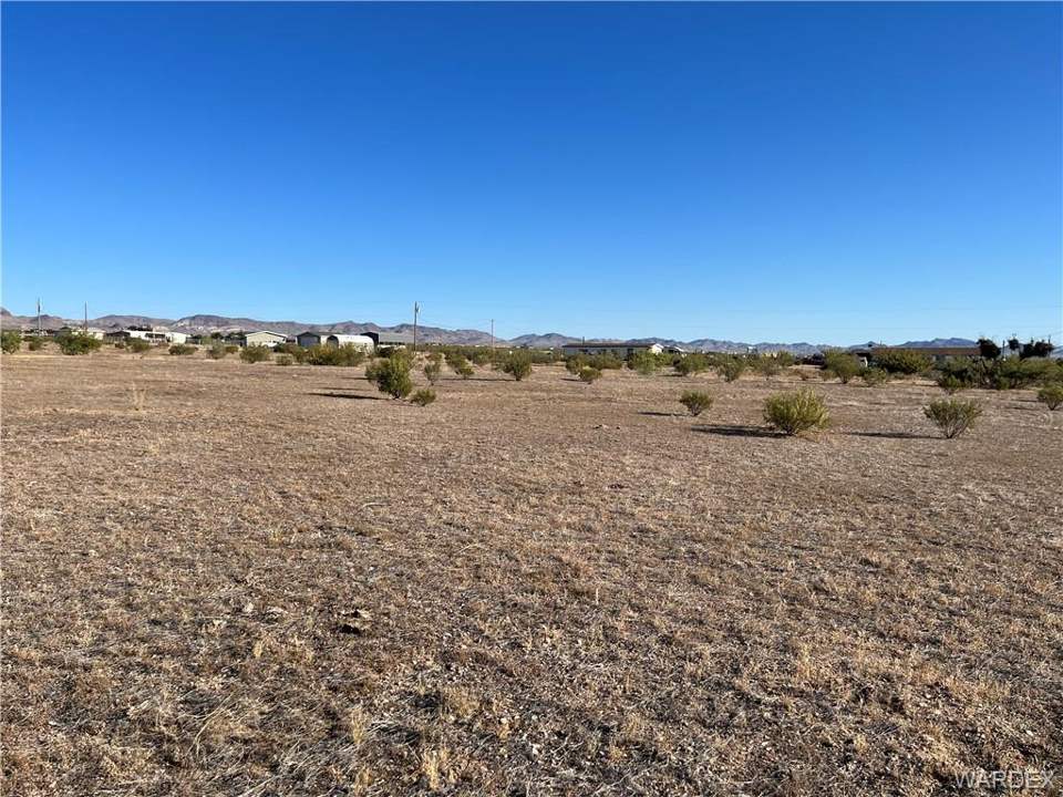 1.25 acres in Golden Valley in Golden Valley: Looking NW Near SE Corner of Lot 306-53-128 with B