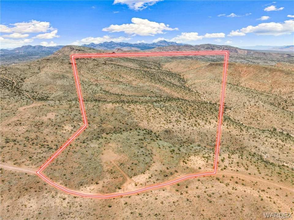 40.87 acres in Kingman in Kingman: Lot View Note As this is an irregular lot outlinin