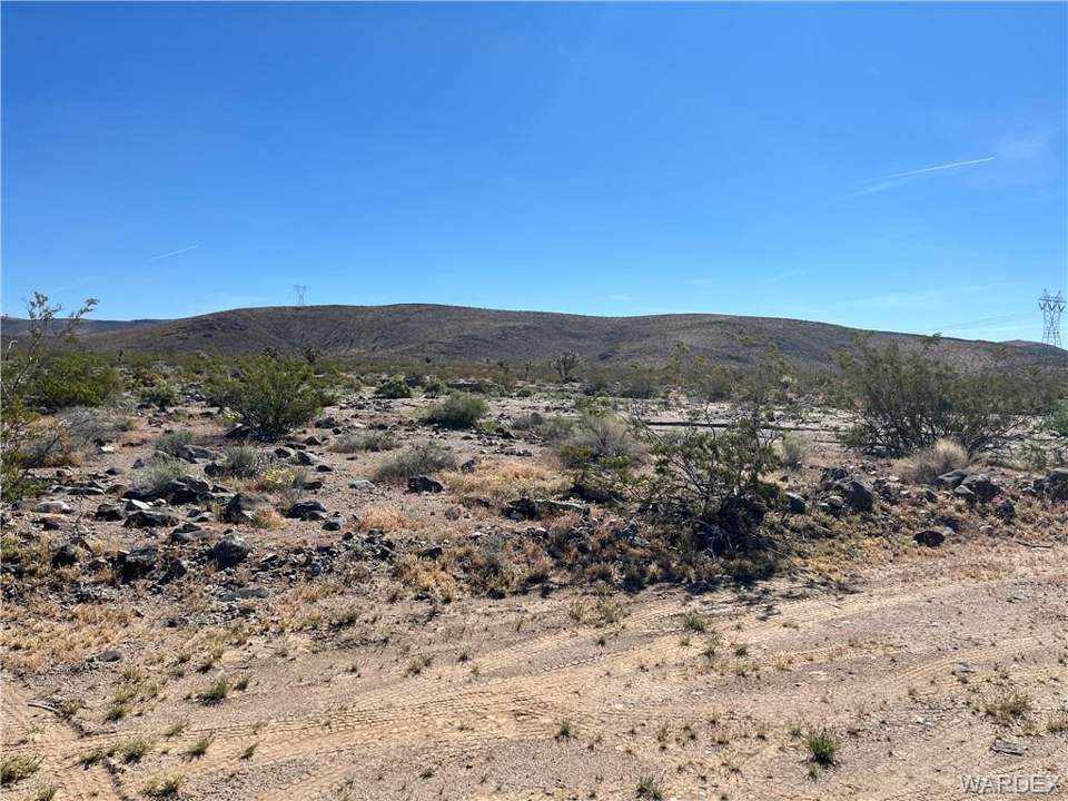 9.4 acres in White Hills in White Hills: BLM Land to the SE of Parcel for Outdoor Activitie