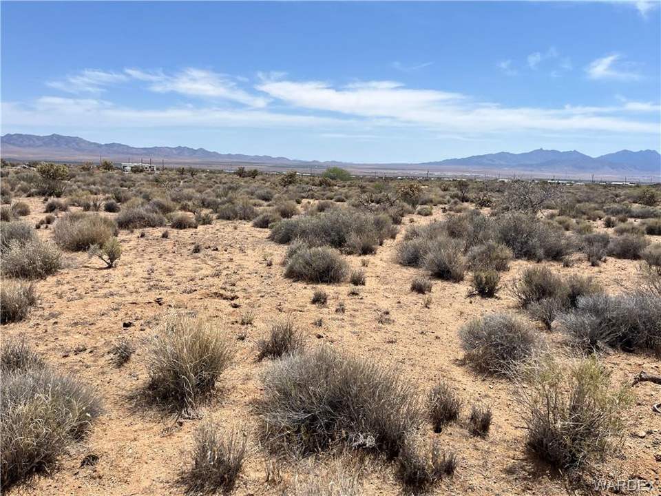 2.13 acres in Kingman in Kingman: Looking to the SE from Near the East Parcel Line o