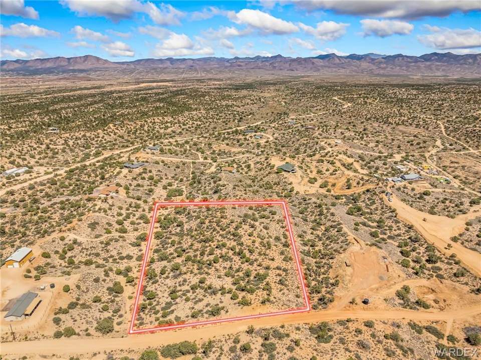 5 acres in Kingman in Kingman: 5 Acre Parcel Highlighted from Above the West Parc