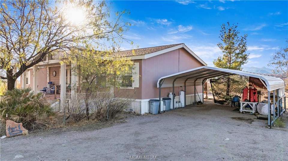 3 bed, 2 bath home on 45 acres in Kingman, photo 2