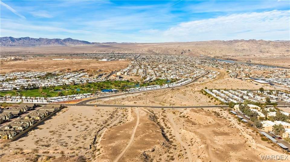4.73 acres in Bullhead City in Bullhead City: Aerial View Looking from Above the East Parcel Lin