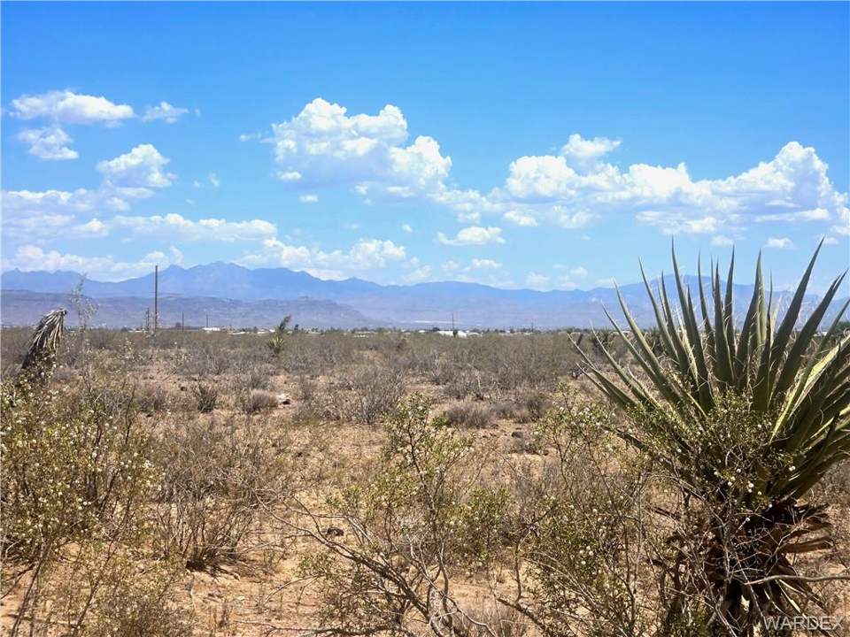 2.22 acres in Golden Valley in Golden Valley: View