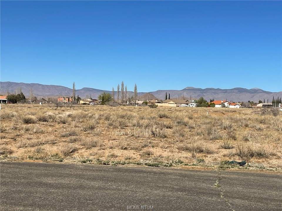 0.28 acres in Kingman in Kingman, photo 10
