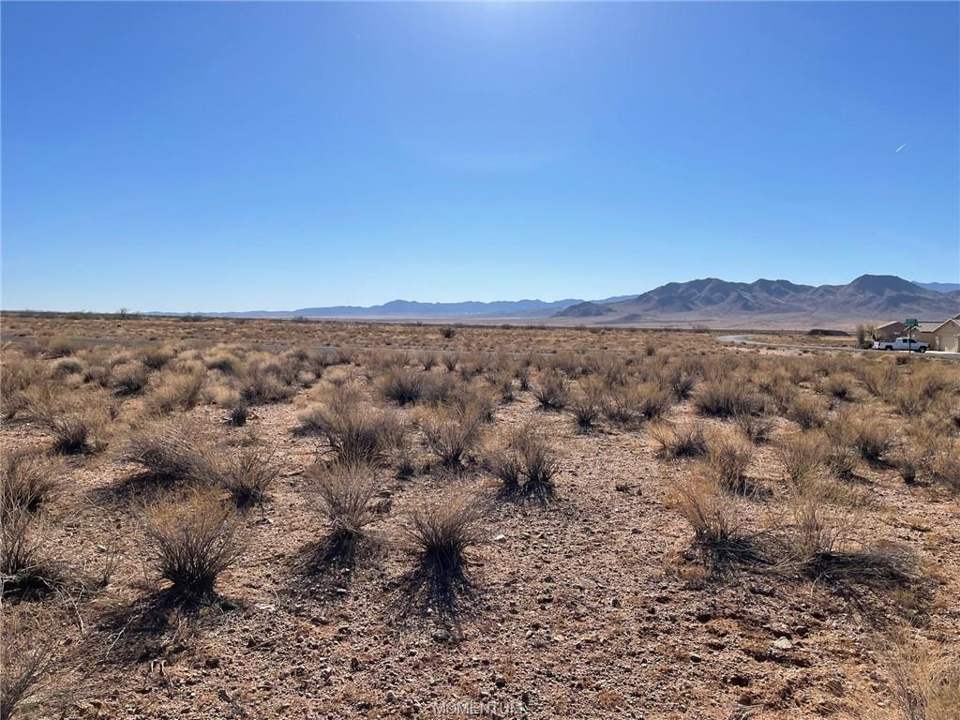 0.28 acres in Kingman in Kingman, photo 2
