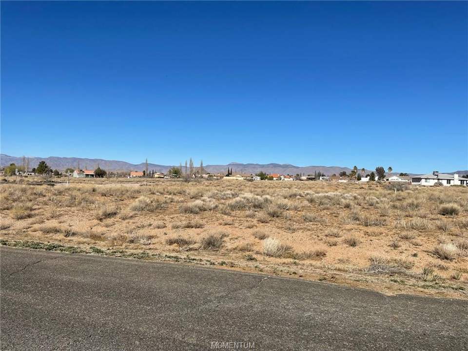 0.28 acres in Kingman in Kingman, photo 3
