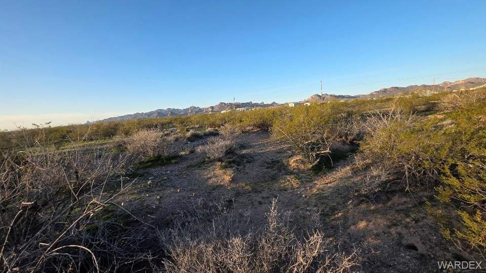 9.99 acres in Golden Valley in Golden Valley, photo 4