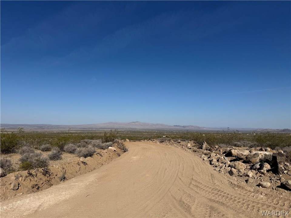 Approximately 5 acres in Dolan Springs in Dolan Springs: Graded roads to the property, this is Longhorn
