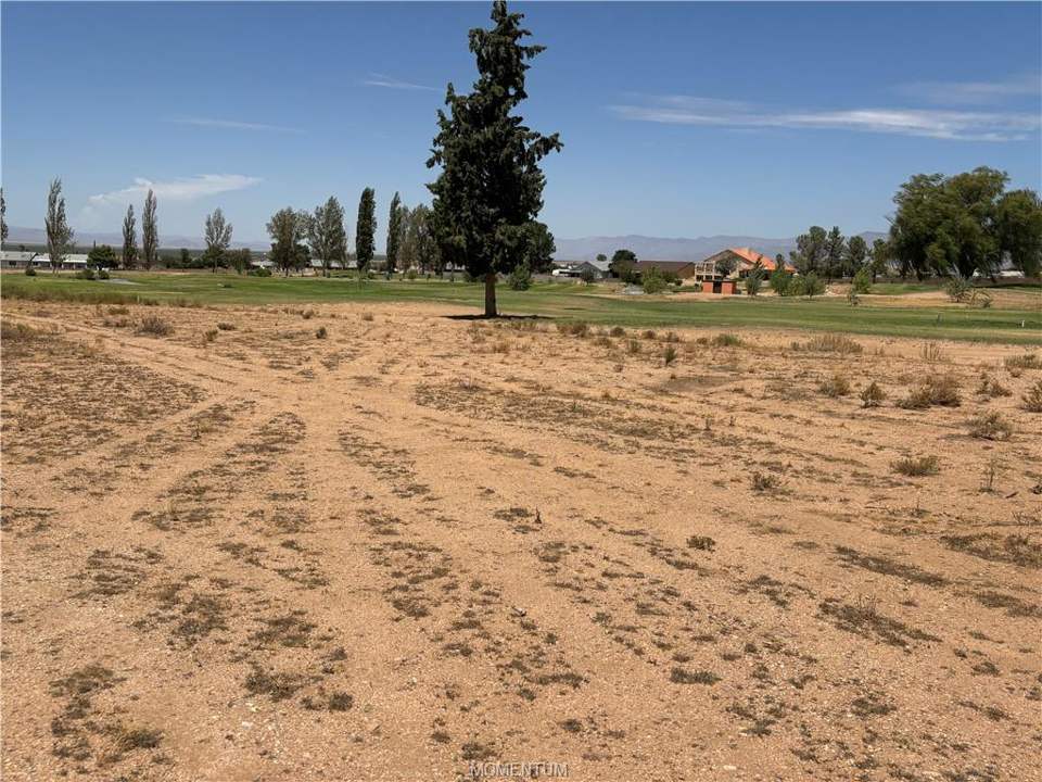 0.22 acres in Kingman in Kingman, photo 3