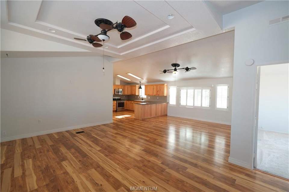 2 bed, 2 bath home in Kingman in Kingman: Large great room with plantation shutters and area