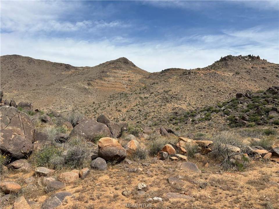 320 acres in Kingman in Kingman: View
