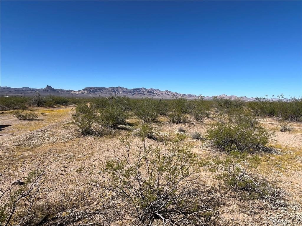 9.08 acres in Golden Valley, 215-14-287 W Toluca Drive, Golden Valley, AZ 86413