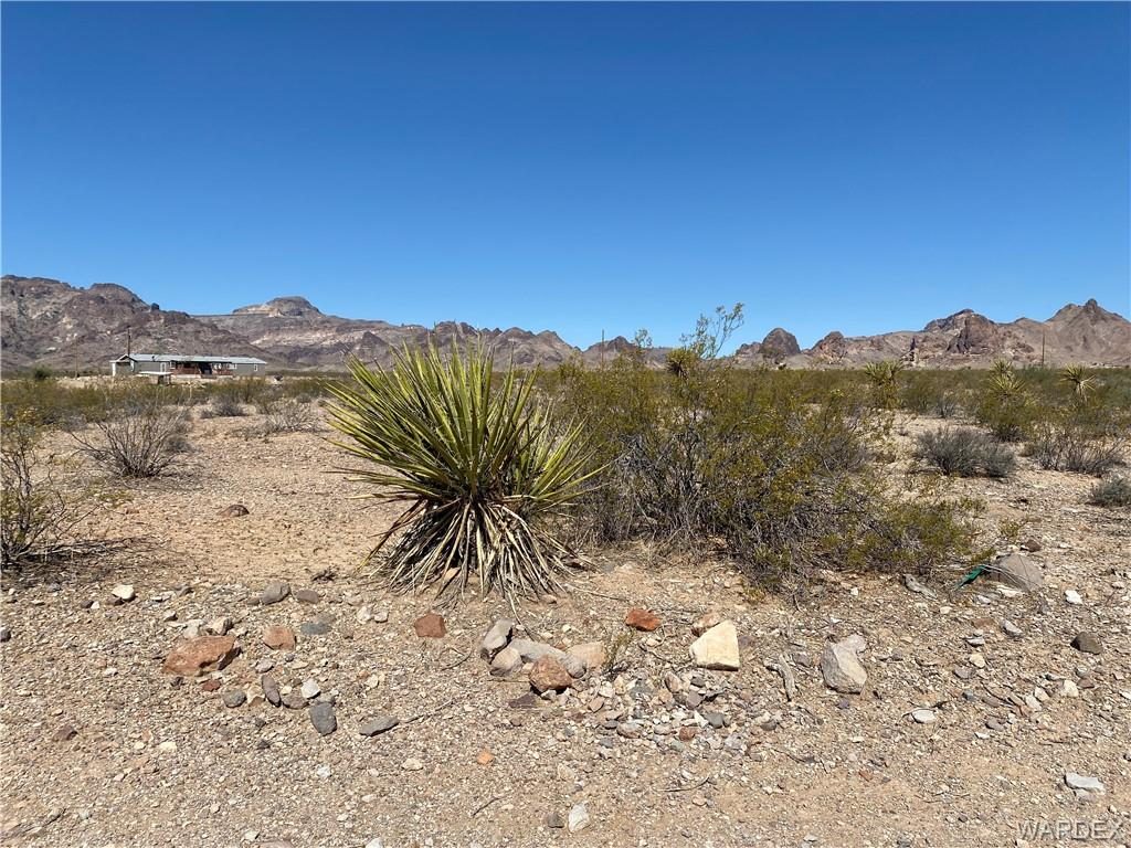 2.35 acres in Golden Valley, 3597 S Jade Road, Golden Valley, AZ 86413