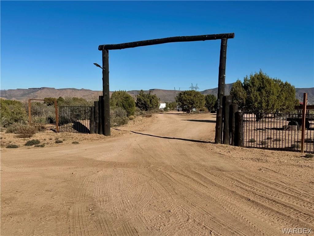 40.83 acres in Hackberry, 6806 N Frerichs Ranch Road, Hackberry, AZ 86411