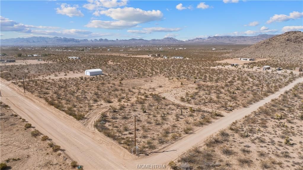 4.42 acres in Golden Valley, 339-10-092 W Tertiary Drive, Golden Valley, AZ 86413