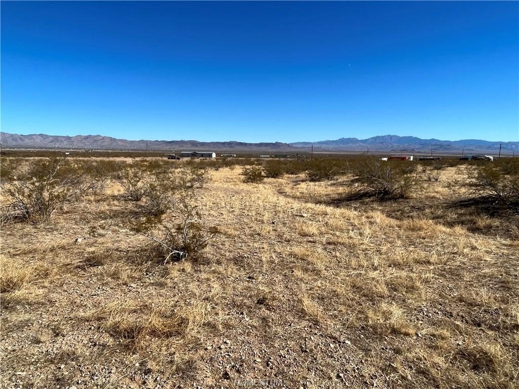 2.3714 acres in Golden Valley, 2418 S Concho Road, Golden Valley, AZ 86413