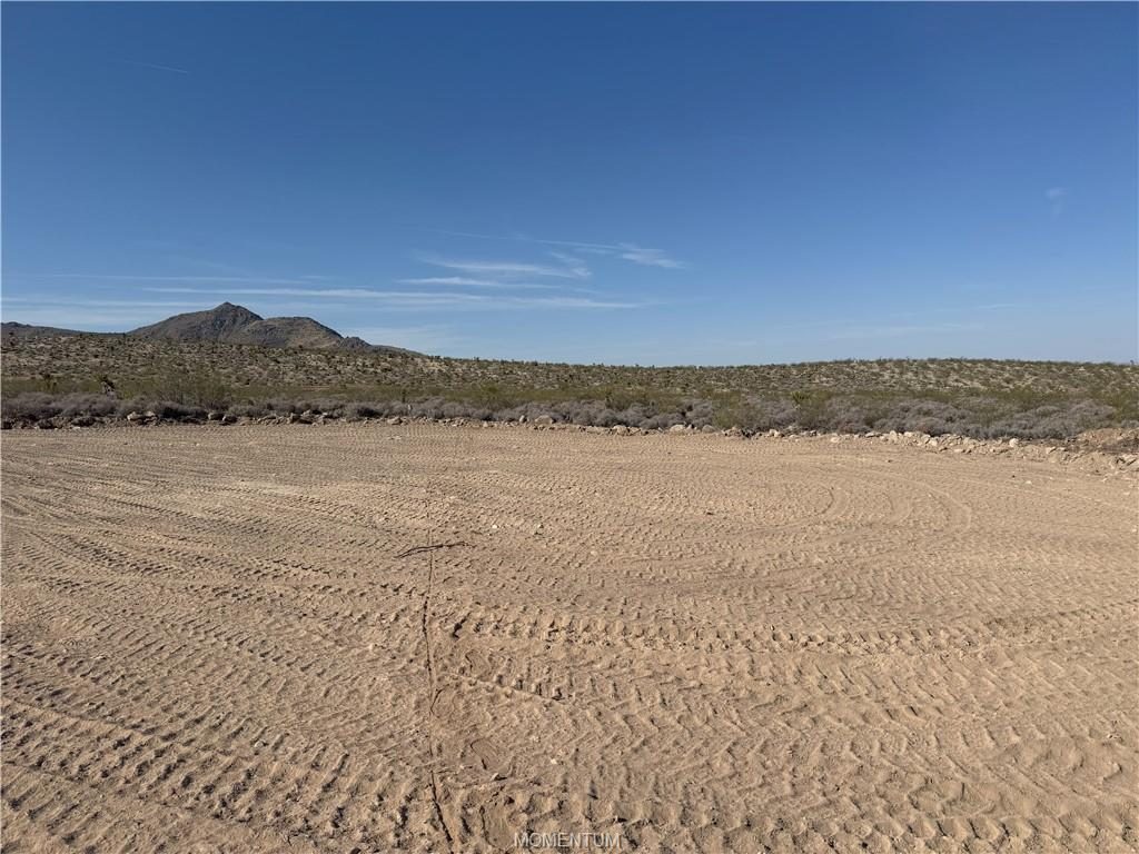 4.76 acres in Dolan Springs, 316-05-014 Magnolia #13, Dolan Springs, AZ 86441